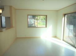 リビング　2023年3月11日撮影♪広々としたとても明るいリビングです♪