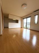 リビング　2025年10月3日撮影♪広々としたとても明るいリビングです♪