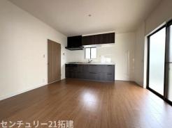 キッチン　2025年10月23日撮影♪広々としたとても明るいキッチンです♪