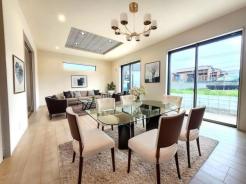 リビング　4月25日撮影♪朝は爽やかな日差しを浴びながら、家族みんなでおいしい朝食。昼下がりには読書やお昼寝でもしながらのんびりと過ごすひと時…。家族が集まる空間を、一番明るい空間に♪家具はCGになります。