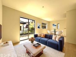 リビング　2026年4月14日撮影♪大きな窓のあるリビングは、陽光あふれる明るい空間です。居心地良く、ご家族皆がゆったり寛げる憩いの空間となりそうです♪家具はCGになります。