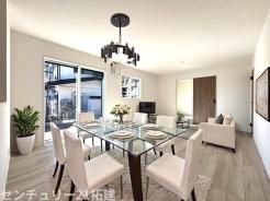 リビング　2026年2月2日撮影♪大きな窓のあるリビングは、陽光あふれる明るい空間です。居心地良く、ご家族皆がゆったり寛げる憩いの空間となりそうです♪家具はCGになります。