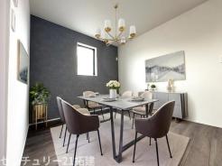 リビング　2026年3月27日撮影♪大きな窓のあるリビングは、陽光あふれる明るい空間です。居心地良く、ご家族皆がゆったり寛げる憩いの空間となりそうです♪家具はCGになります。