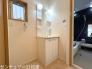 洗面台・洗面所　2026年9月4日撮影♪毎日使うものだから清潔な空間を保ちたい水回り。洗面にはそんな願いを解消させてくれる収納アイデアが満載です。