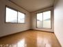 洋室　2026年9月4日撮影♪シンプルですっきりとした室内は飽きのこない居心地の良い雰囲気。自分好みの空間を創り上げてください♪