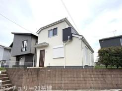 外観 暖かく・明るい陽ざしが差込むお家で家族団らんステキな時間を♪